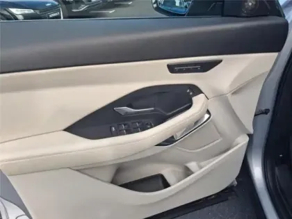 Photo 11 Jaguar E-Pace 2.0 D-200 CH MHEV AWD BVA