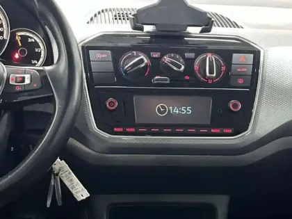 Photo 9 Volkswagen Up ! 2.0 1.0 65 BlueMotion Technology BVM5 Active