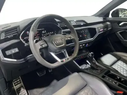 Photo 8 Audi Q3 2.5 TFSI 400 ch S tronic 7