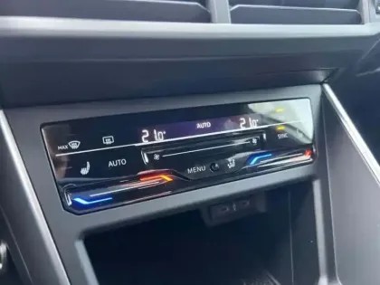 Photo 8 Volkswagen Polo FL 1.0 TSI 95 CH DSG7 STYLE