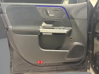 Photo 25 Mercedes GLB Gén. I (X247) Ph2 AMG Line 5