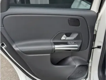 Photo 17 Mercedes Classe B 180 d 