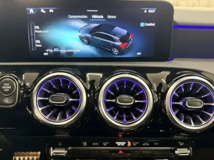 Photo 14 Mercedes Classe A 200 d AMG Line