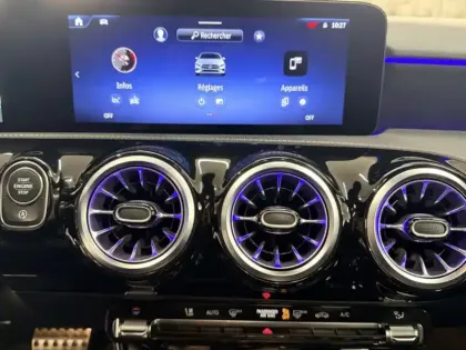 Photo 13 Mercedes Classe A 200 d AMG Line