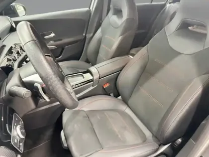 Photo 17 Mercedes Classe A 200 d AMG Line