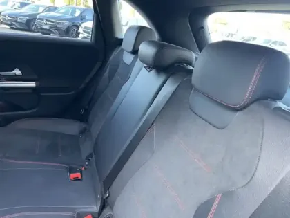 Photo 11 Mercedes Classe B 200 AMG Line Edition