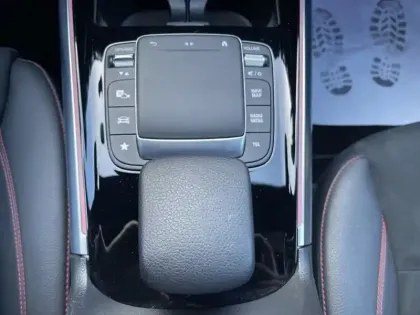 Photo 18 Mercedes Classe B 200 AMG Line Edition