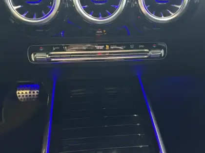 Photo 27 Mercedes GLA 200 d AMG Line