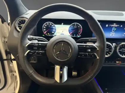 Photo 18 Mercedes GLA 200 d AMG Line