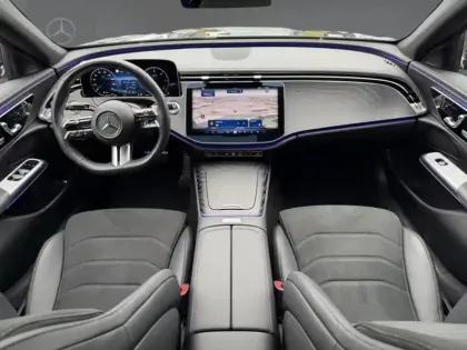 Photo 10 Mercedes Classe E 220 d AMG Line 