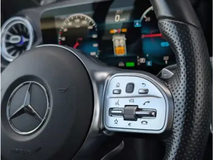 Photo 13 Mercedes EQA 350 4MATIC 