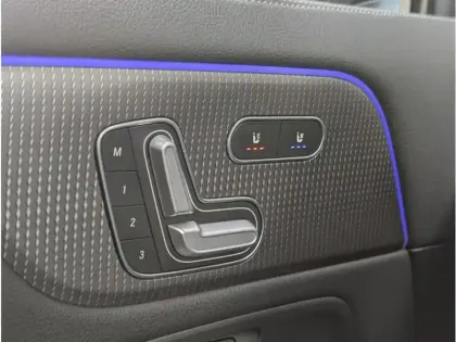 Photo 14 Mercedes EQA 350 4MATIC 