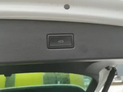 Photo 15 Volkswagen Tiguan Carat Exclusive R line 4Motion