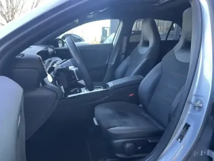 Photo 11 Mercedes Classe A Gén. IV (W177) Ph2 AMG Line 5