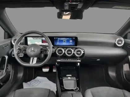 Photo 10 Mercedes Classe A 250 e Hybrid EQ AMG Line