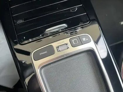 Photo 18 Mercedes Classe A 250 e Hybrid EQ AMG Line