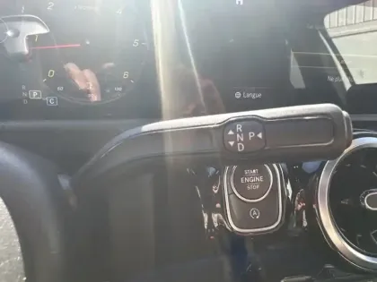 Photo 19 Mercedes Classe A 200 d AMG Line