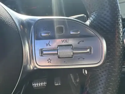 Photo 16 Mercedes Classe A 200 d AMG Line