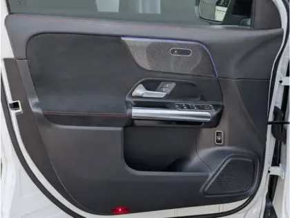 Photo 17 Mercedes GLA 250 e 