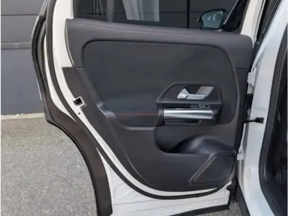 Photo 19 Mercedes GLA 250 e 