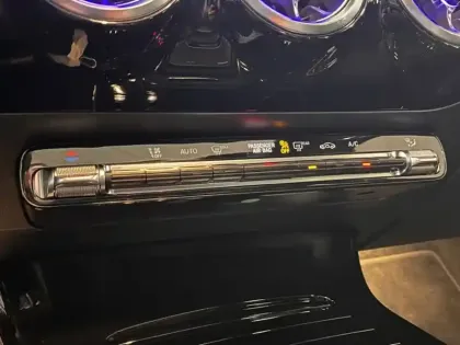 Photo 12 Mercedes Classe A 200 d 150ch AMG Line 8G-DCT