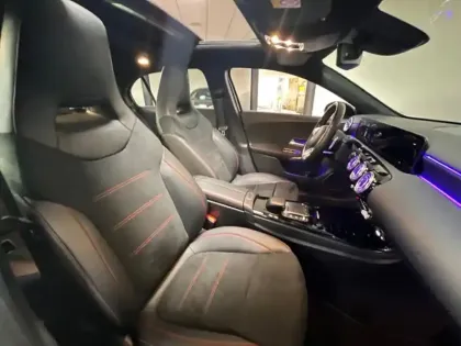 Photo 20 Mercedes Classe A 200 d 150ch AMG Line 8G-DCT