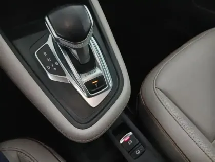 Photo 23 Renault Captur E-Tech Plug-in 160 Initiale Paris