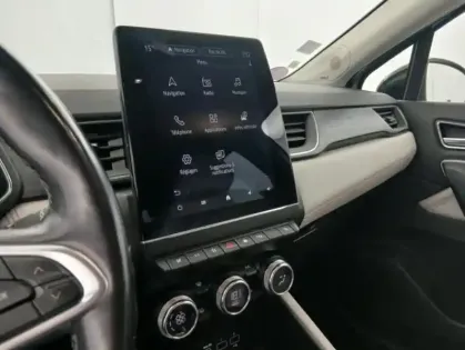 Photo 20 Renault Captur E-Tech Plug-in 160 Initiale Paris