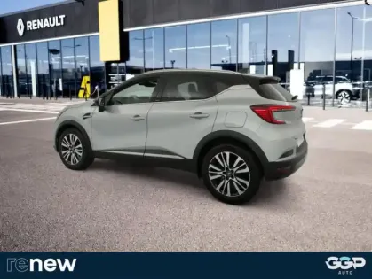 Photo 9 Renault Captur E-Tech Plug-in 160 Initiale Paris