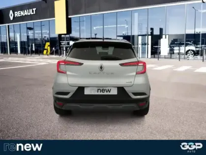 Photo 8 Renault Captur E-Tech Plug-in 160 Initiale Paris