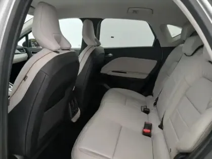 Photo 14 Renault Captur E-Tech Plug-in 160 Initiale Paris