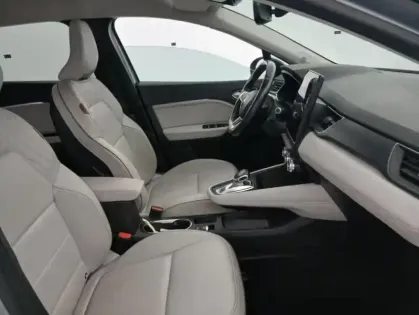 Photo 13 Renault Captur E-Tech Plug-in 160 Initiale Paris