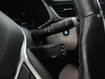 Photo 24 Renault Captur E-Tech Plug-in 160 Initiale Paris