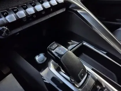 Photo 6 Peugeot 3008 Gén. II Ph2 Allure 5