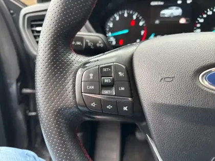 Photo 16 Ford Focus 1.0 EcoBoost 125ch ST-Line