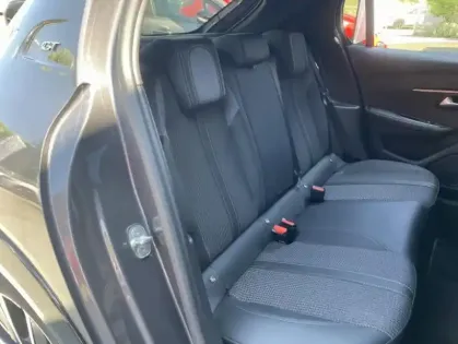 Photo 26 Peugeot 208 II PureTech 100 S&S EAT8 GT