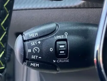 Photo 12 Peugeot 208 II PureTech 100 S&S EAT8 GT