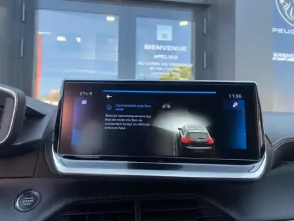 Photo 10 Peugeot 208 II PureTech 100 S&S EAT8 GT