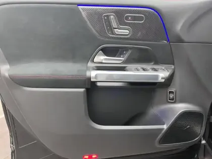 Photo 15 Mercedes GLB Gén. I (X247) Ph2 AMG Line 5