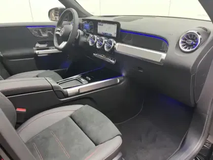 Photo 18 Mercedes GLB Gén. I (X247) Ph2 AMG Line 5