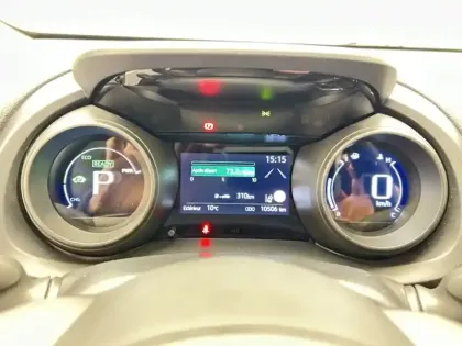 Photo 24 Toyota Yaris Hybride 116h Design