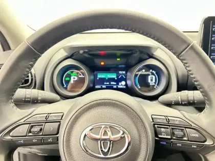 Photo 11 Toyota Yaris Hybride 116h Design
