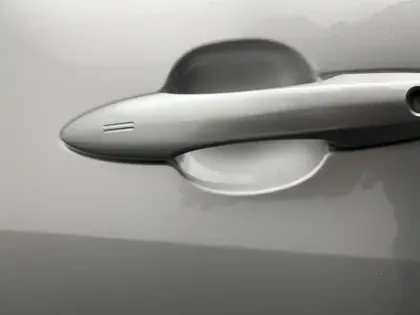 Photo 16 Toyota Yaris Hybride 116h Design