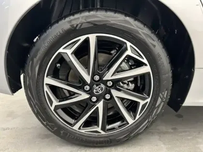 Photo 8 Toyota Yaris Hybride 116h Design