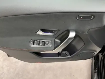 Photo 15 Mercedes Classe A Gén. IV (W177) Ph2 AMG Line 5