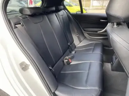 Photo 20 BMW Serie 1 II 116i Sport