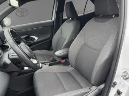 Photo 10 Toyota Yaris Hybride 1.5 HYBRID 116H DESIGN AUTO 2WD