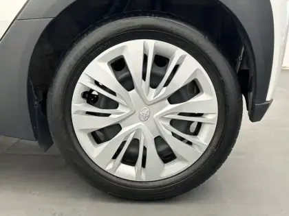 Photo 8 Toyota Aygo 1.0 S-CVT 72 Dynamic