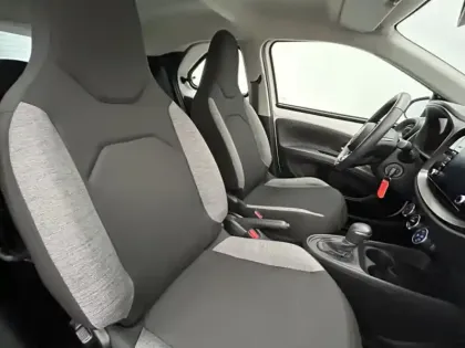 Photo 20 Toyota Aygo 1.0 S-CVT 72 Dynamic