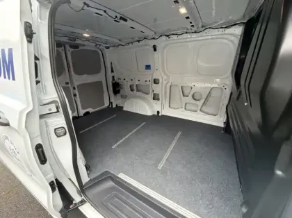 Photo 8 Ford Custom Gén. II Ph1 Trend 1